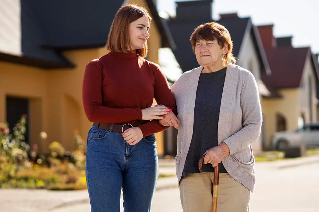people-helping-old-neighbor